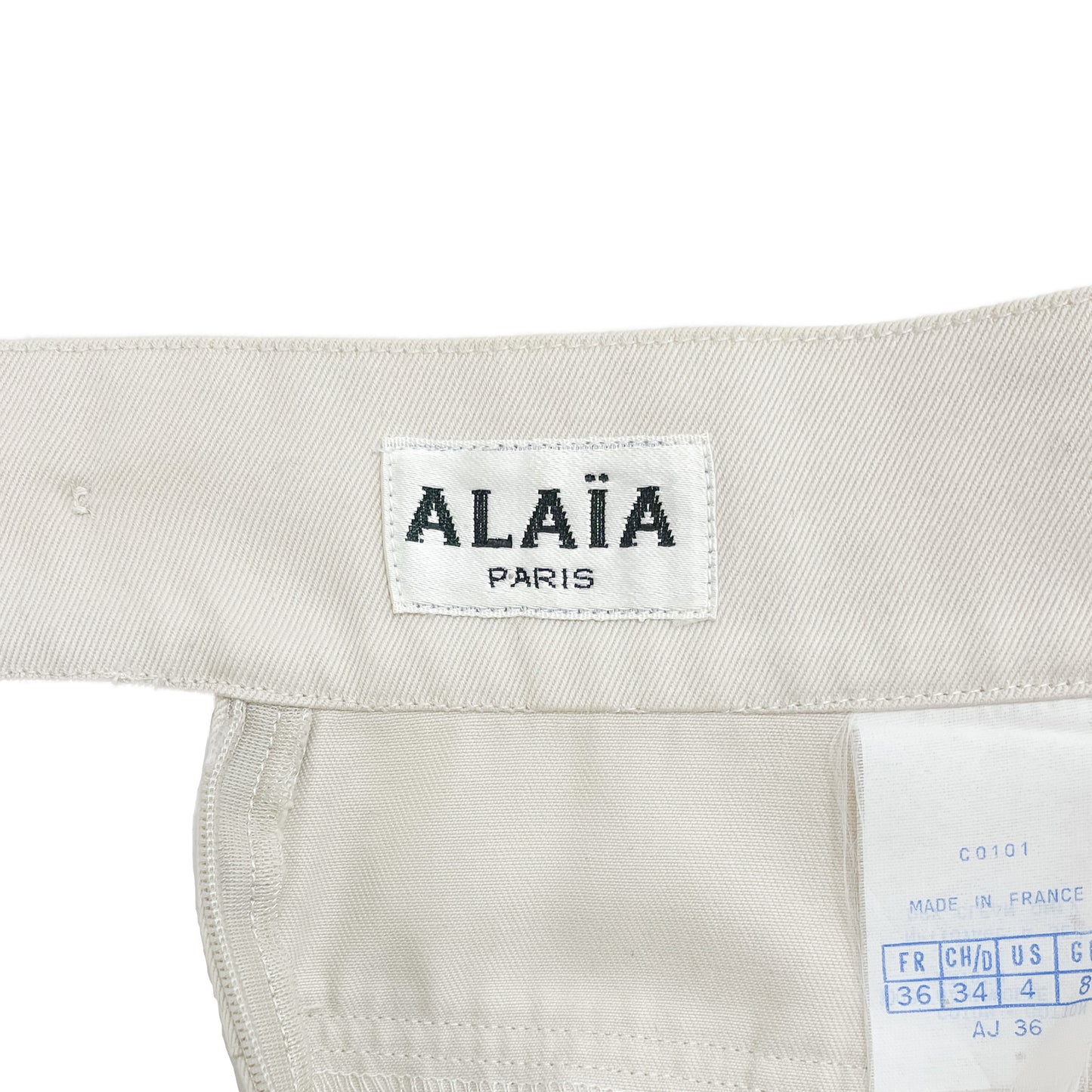 <transcy>ALAIA</transcy>