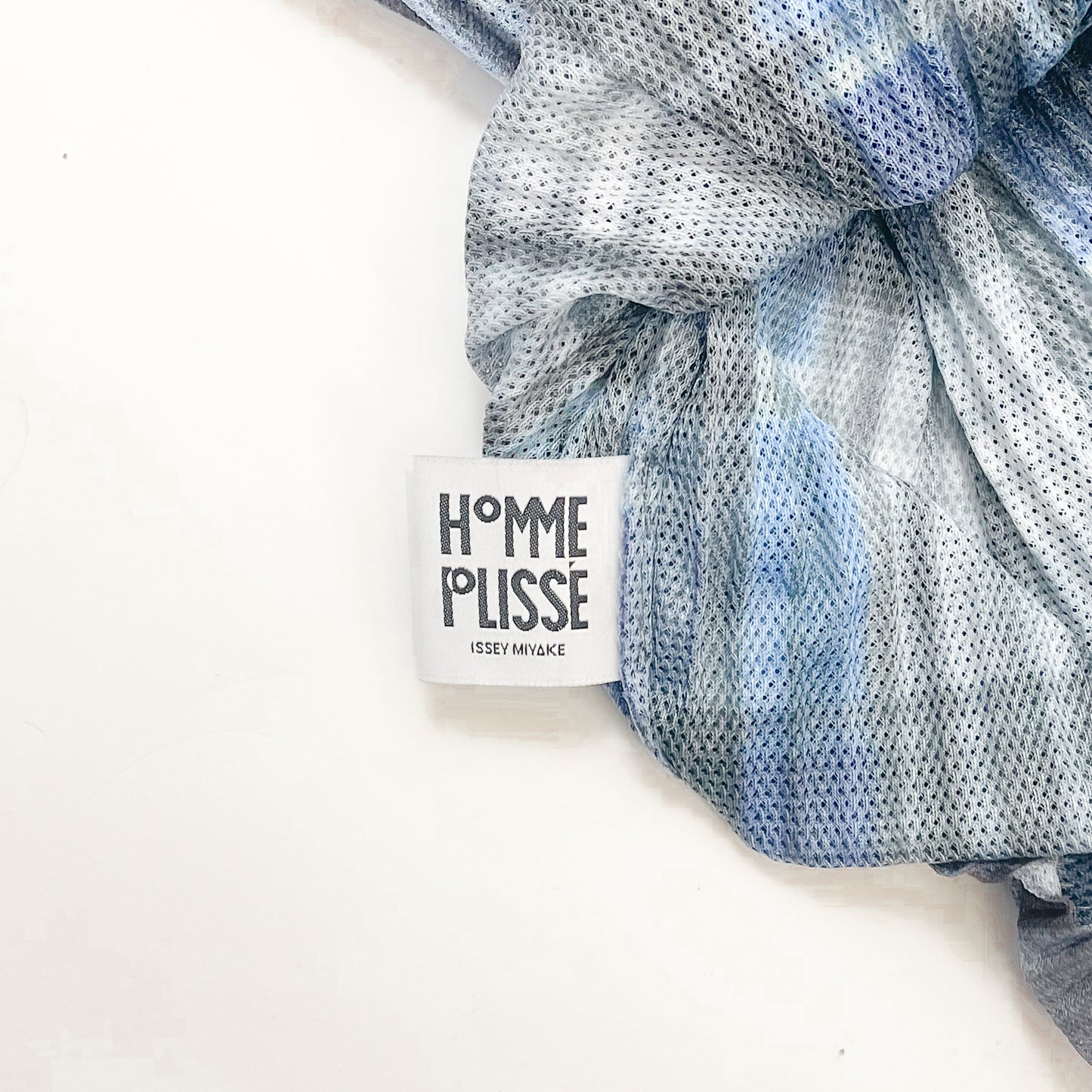 <transcy>HOMME PLISSÉ ISSEY MIYAKE</transcy>